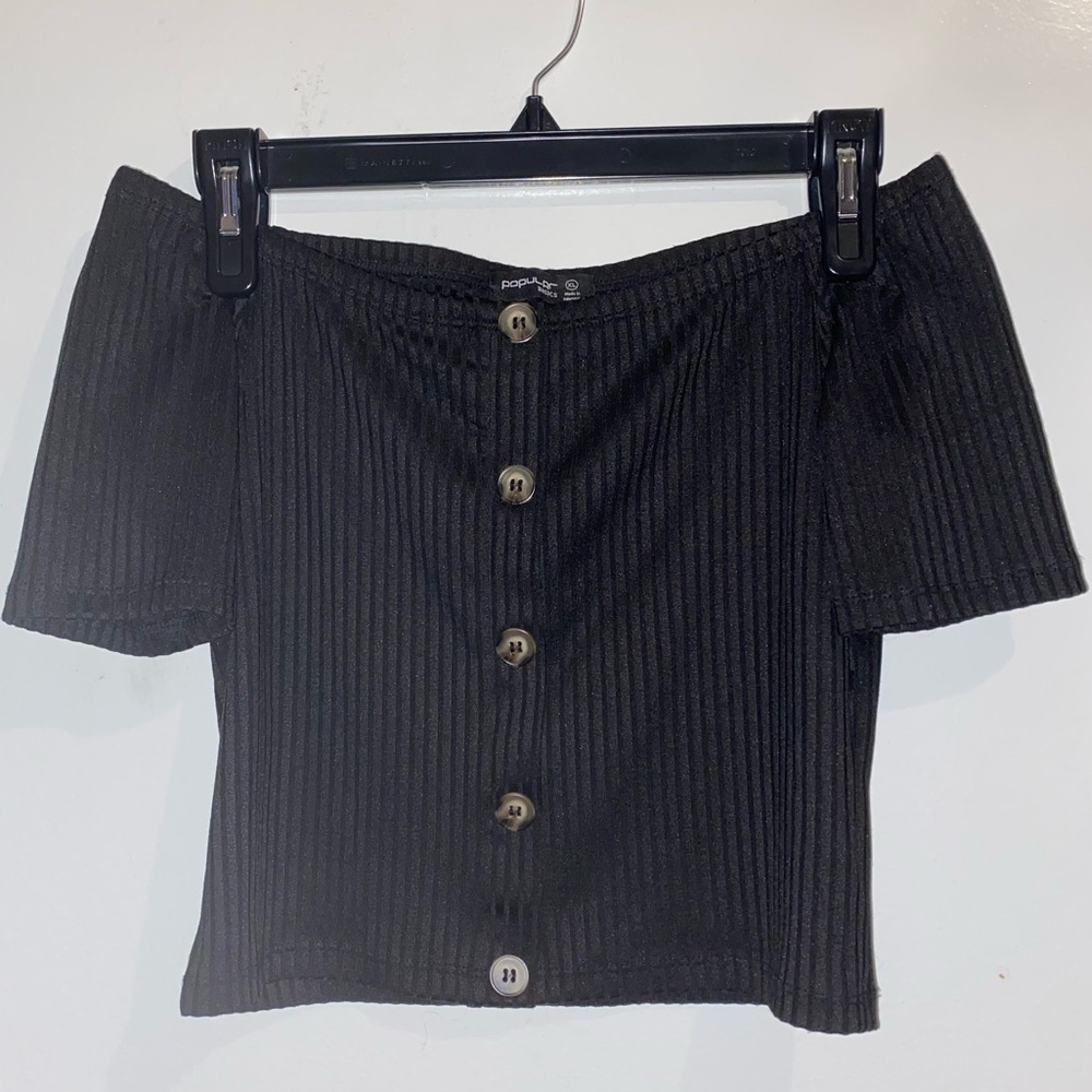 Off the shoulder cropped shirt